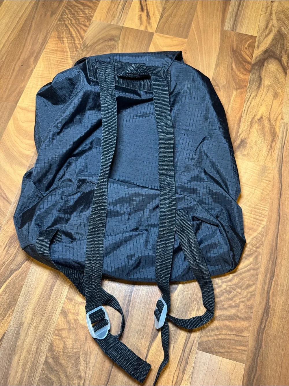 Baggallini Black Compact Everyday Backpack